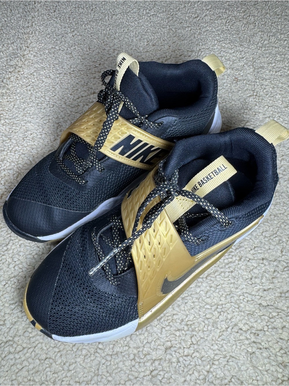Nike Kids' Team Hustle D 12 Basketball Shoes - Boys Girls Toddler Sneakers 4.5Y